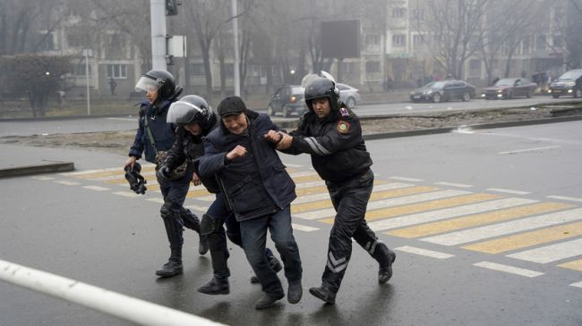 В Казахстане задержаны более 3800 участников протестов, 26 убитых