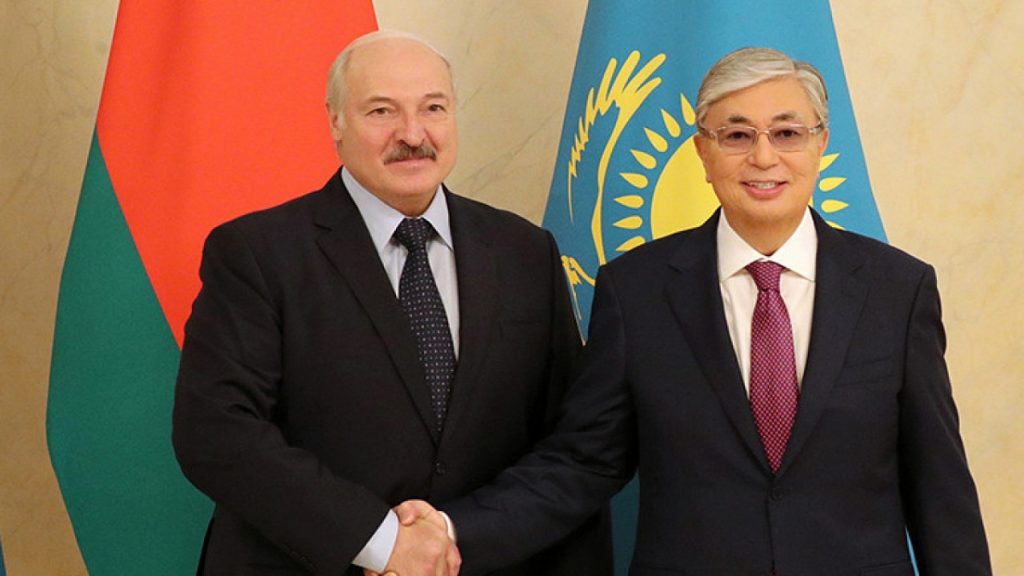 Лукашенко провел переговоры с Токаевым и Путиным по эскалации в Казахстане