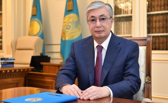 Десантники под Алматы ведут бой с террористами, заявил Токаев