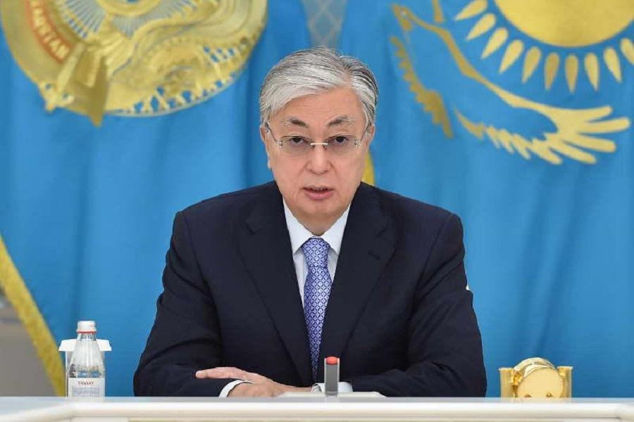 Токаев созывает срочное совещание на фоне протестов в стране