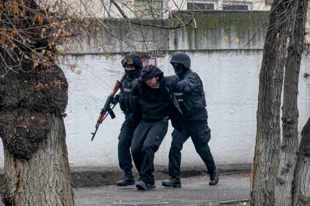 Во время протестов в Казахстане задержали 5,8 тысячи человек
