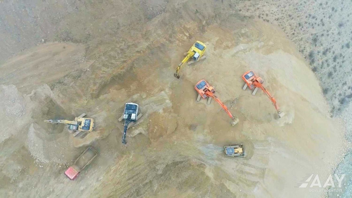 Строительство автомобильной дороги Талыш-Тапгарагоюнлу-санаторий Гашалты идет полным ходом