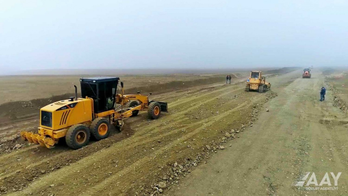 Строительство автомобильной дороги Талыш-Тапгарагоюнлу-санаторий Гашалты идет полным ходом