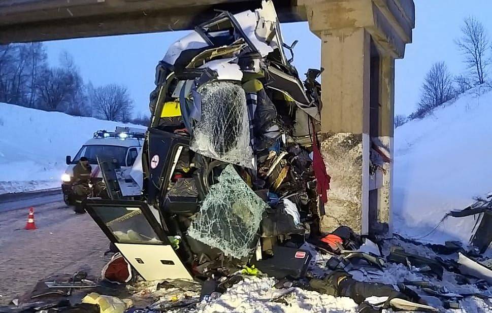 Уточнено количество жертв и пострадавших тяжелого ДТП с автобусом в России