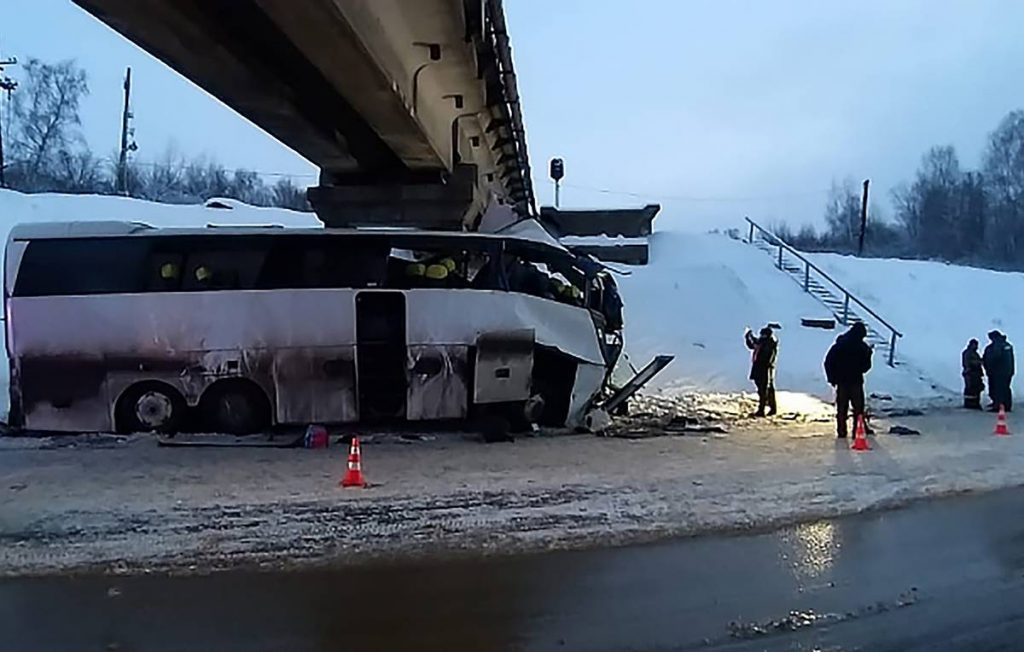 13 туристов из Литвы пострадали в ДТП с автобусом в Польше