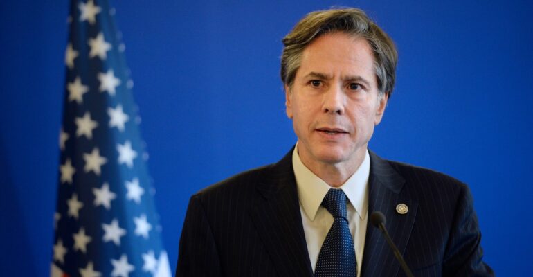 Блинкен заявил, что власти США потребуют у Казахстана объяснений по поводу обращения за помощью к России