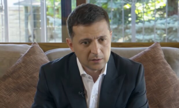 Стало известно, сколько Зеленский заработал в 2021 году
