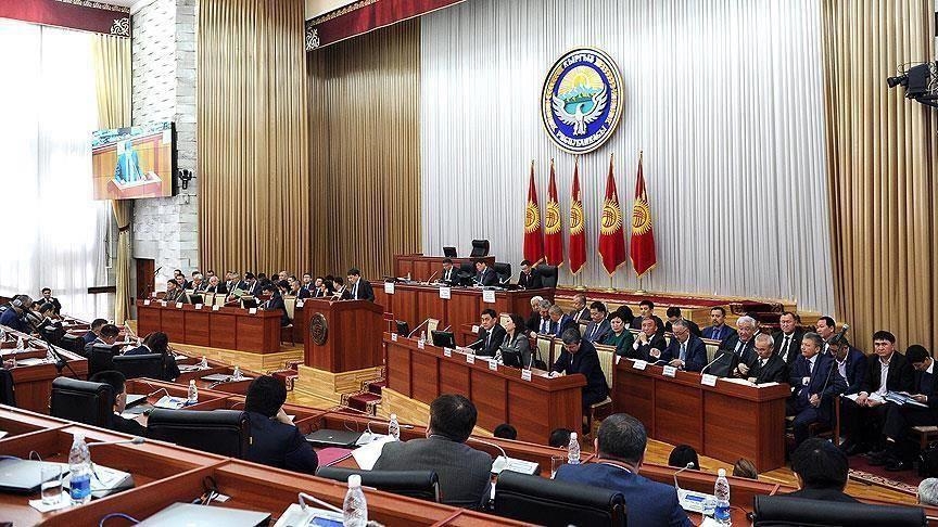 Парламент Кыргызстана наконец смог одобрить отправку военнослужащих в Казахстан