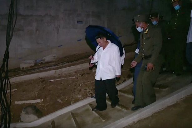 В Северной Корее показали фильм о "зачахшем" Ким Чен Ыне