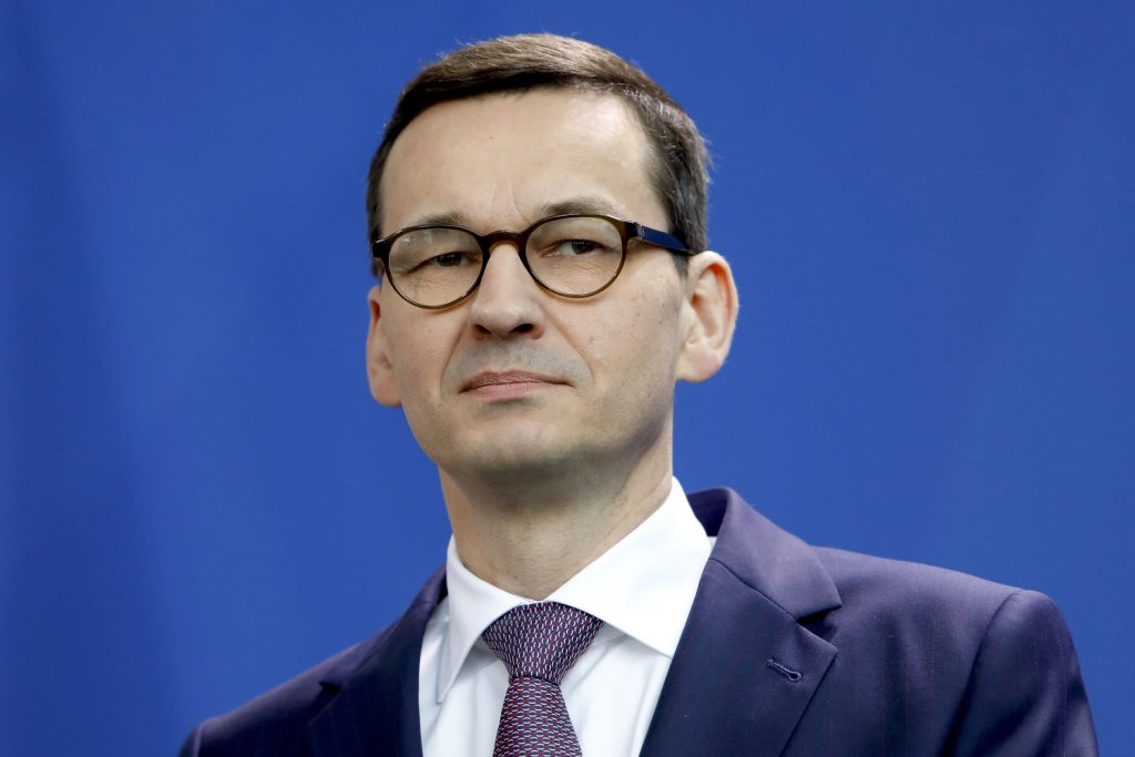 Премьер Польши озвучил сроки начала поставок оружия в Украину