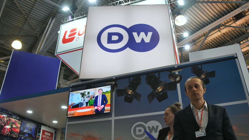Deutsche Welle прекратила работу своего бюро в Москве: Реакция ЕС и Германии