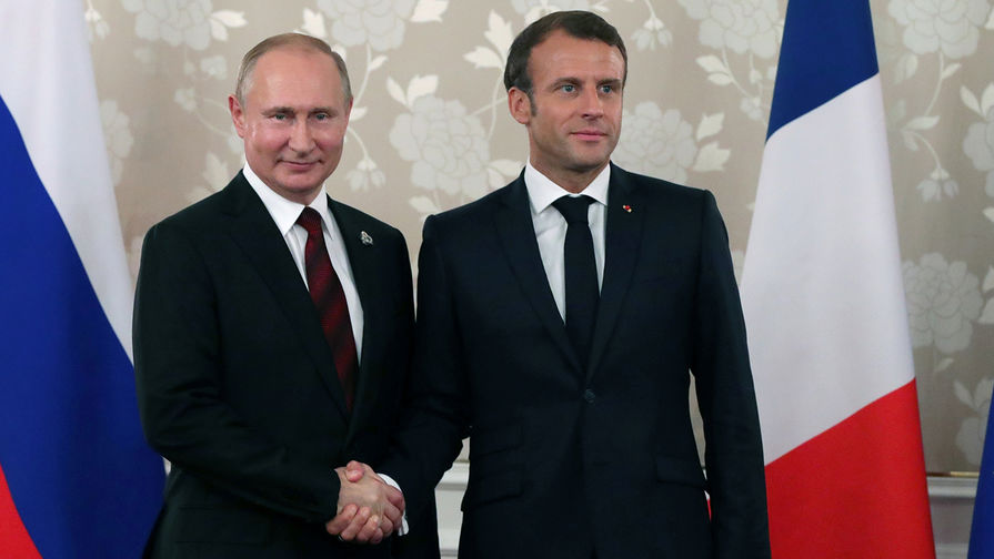Названа главная тема разговора Путина и Макрона в Москве
