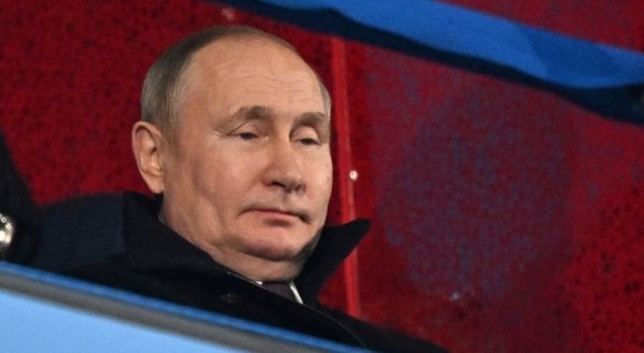 Открытие Олимпиады: Путин уснул при выходе делегации Украины