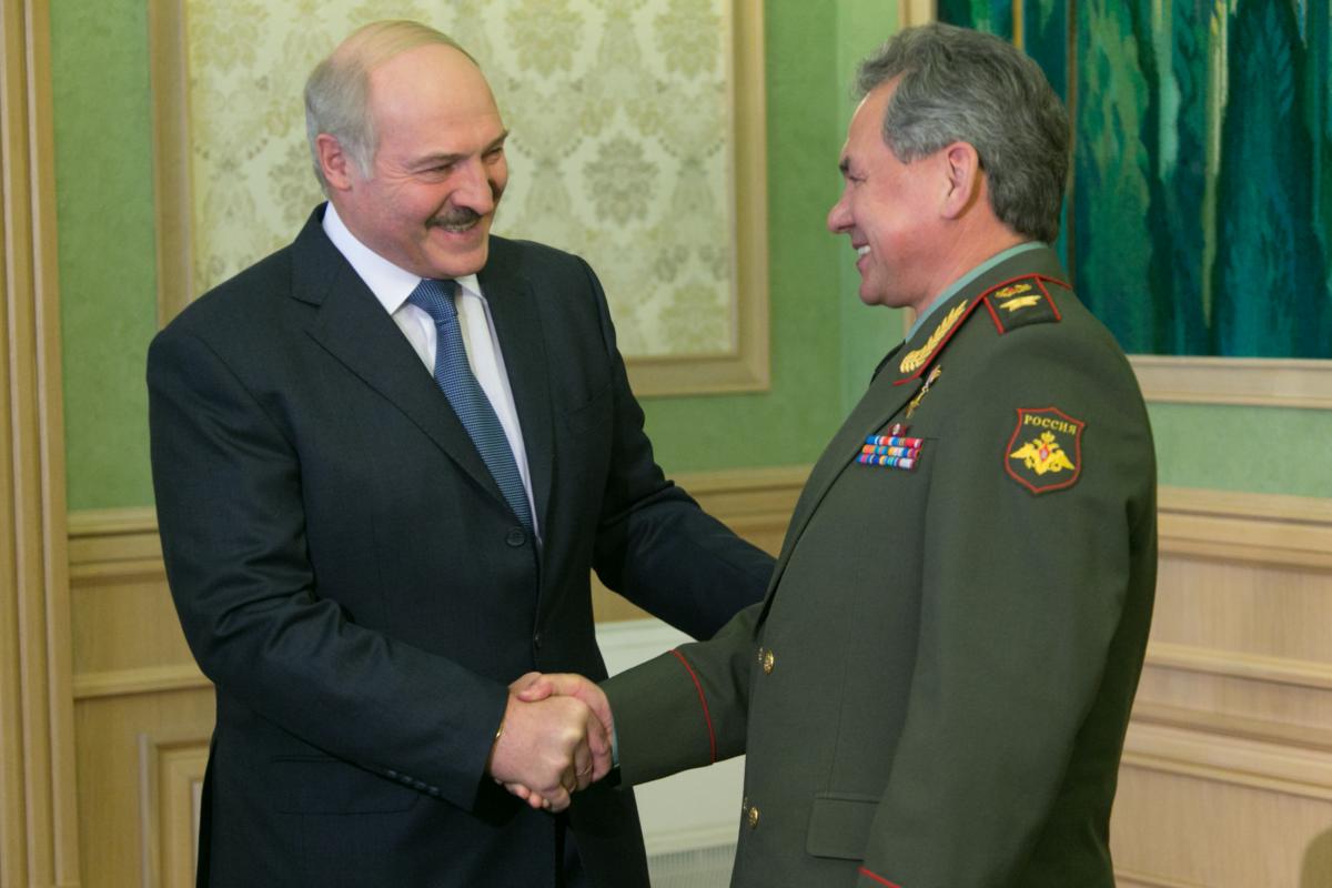 Лукашенко хочет закупить у России почти всю технику, участвующую в учениях