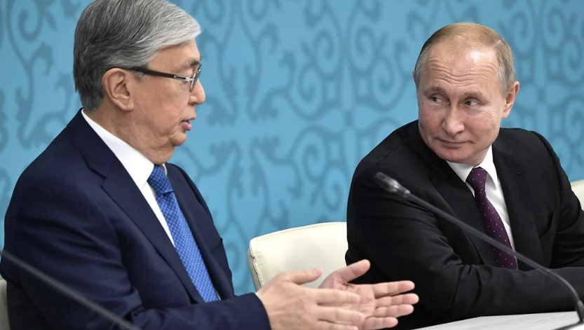 Путин позвонил Токаеву