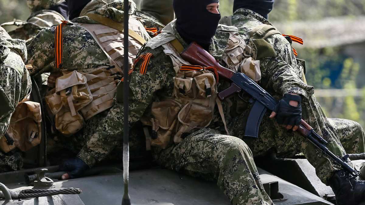 Российские войска вступили в бой друг с другом под Киевом
