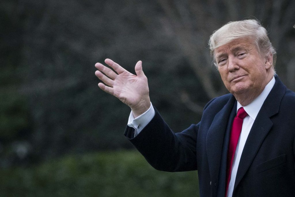Трамп снова хочет в президенты