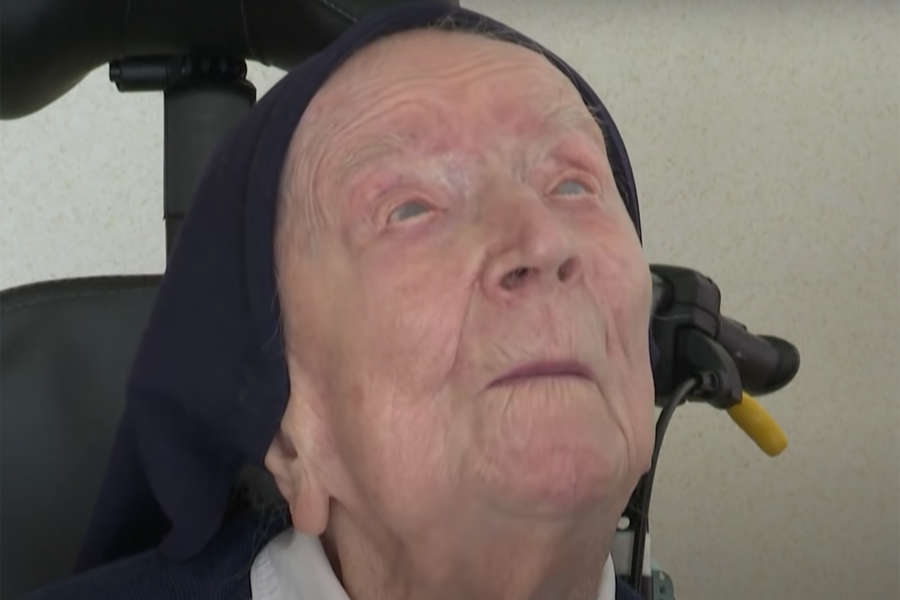Старейшим человеком на земле стала 118-летняя монахиня (фото)