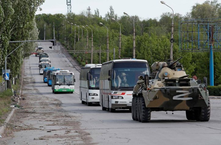 С "Азовстали" выехали 7 автобусов с защитниками завода (фото, видео)