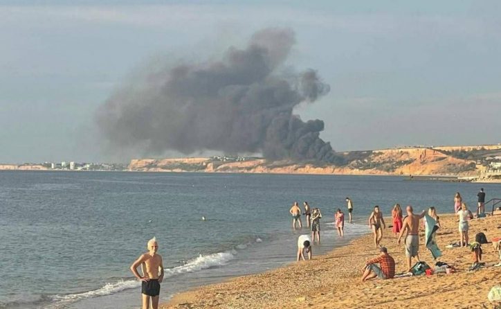 В Крыму взрывы: на аэродроме Бельбек – сильный пожар (видео)
