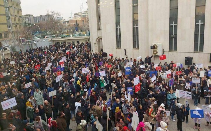 В Тегеране прошла акция в поддержку сепаратистов Карабаха