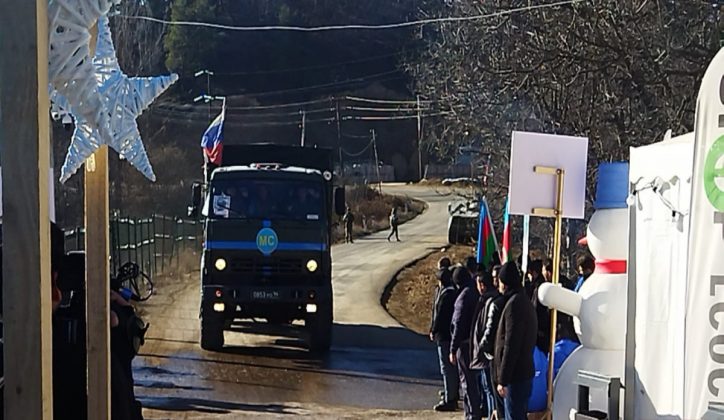 Через территорию проведения акции на Лачинской дороге беспрепятственно проехал еще один автомобиль РМК