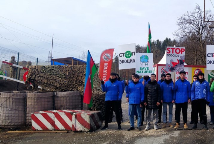 101-й день протестов активистов на Лачинской дороге (фото)