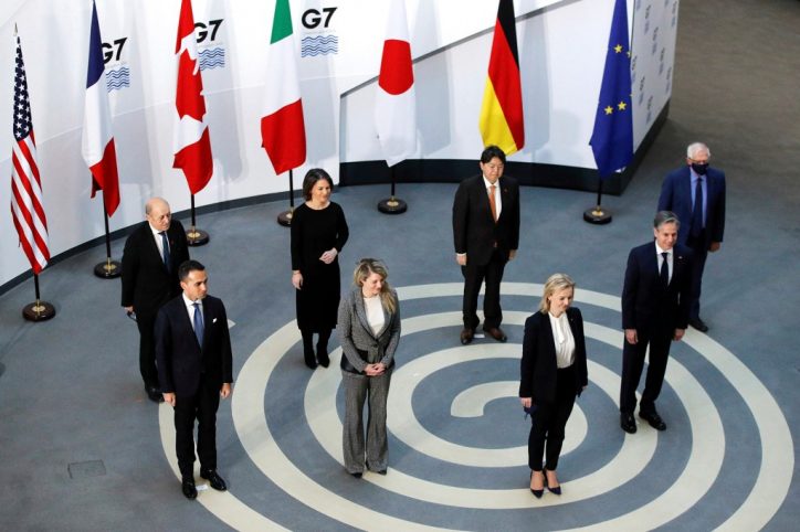 Страны G7 рассматривают введение почти полного запрета на экспорт в Россию