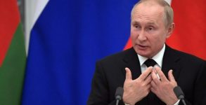 Эксперт: Путин играет в опасную игру