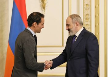 Пашинян обсудил с представителем НАТО вопросы демаркации армяно-азербайджанской границы