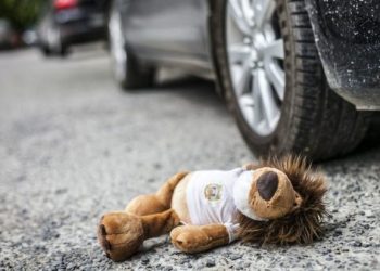 В Баку 8-летний мальчик погиб под колесами автобуса