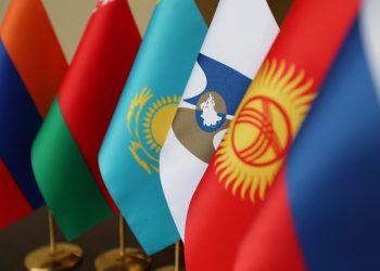 Россия зазывает Баку в "путинский союз"