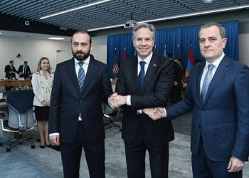 Ереван: Переговоры Байрамова и Мирзояна в США отложены
