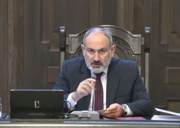 «Грапарак»: Пашинян и его команда молились, чтобы в Вашингтоне Баку и Ереван ничего не подписали
