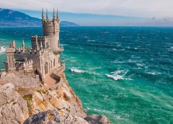 Киев исключил массовую депортацию россиян из Крыма