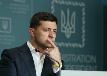 Зеленский: Украина переводит производство оружия на максимум