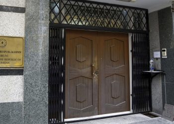 Байрамов заявил, что Иран просит восстановить работу посольства Азербайджана