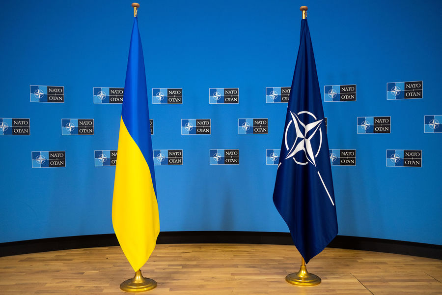СМИ: Франция изменила свою позицию по поводу вступления Украины в НАТО