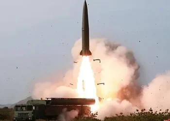 Южная Корея, США и Япония начнут обмен данными о пусках ракет КНДР 14 Южная Корея, США и Япония начнут обмен данными о пусках ракет КНДР