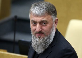 Соратник Кадырова Делимханов обратился к Пригожину и назвал его блогером (видео)