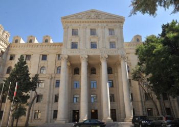 Баку: Армения еще не полностью вывела свои войска из Азербайджана