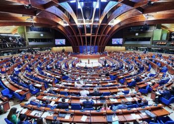 Увлекшись резолюциями, Европа сама выталкивает себя из Среднего коридора