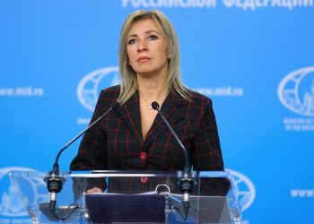 Захарова удивлена стремлением США и ЕС помочь в нормализации отношений Баку-Ереван