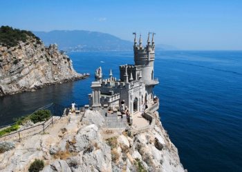 Россияне в Крыму хотят взыскать с Украины 152 млрд рублей
