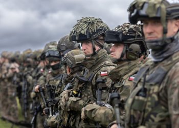 Польша перебрасывает на границу с Беларусью тысячу солдат