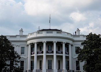 Белый дом запросит у Конгресса $10 млрд на помощь Украине