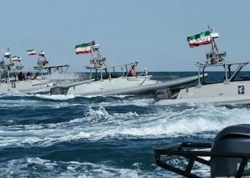 Иран открыл огонь по американским эсминцам