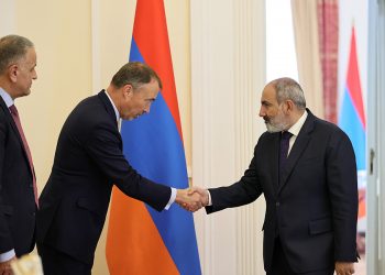 Европейские исламофобы готовят Армению к новой войне. «Минвал» выяснил детали 1 Европейские исламофобы готовят Армению к новой войне. «Минвал» выяснил детали
