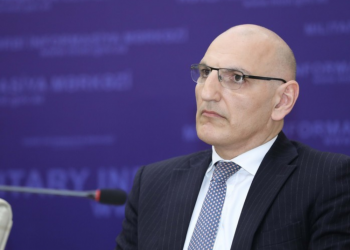 Эльчин Амирбеков: Обе дороги через Агдам и Лачын открыты, и это главное соглашение, достигнутое между Азербайджаном и Армений