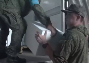 Российские миротворцы доставили гумгруз в Карабах (видео)